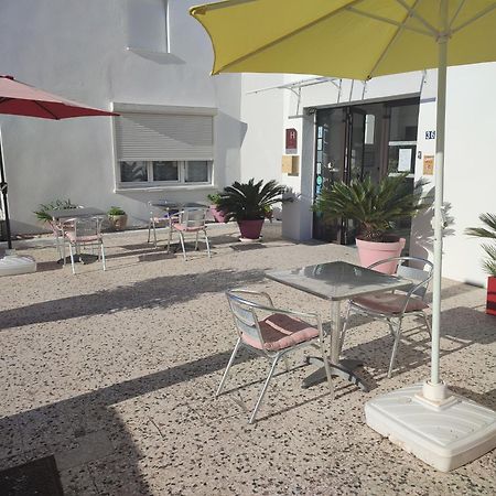 Hotel Le Calypso Hyeres Luaran gambar