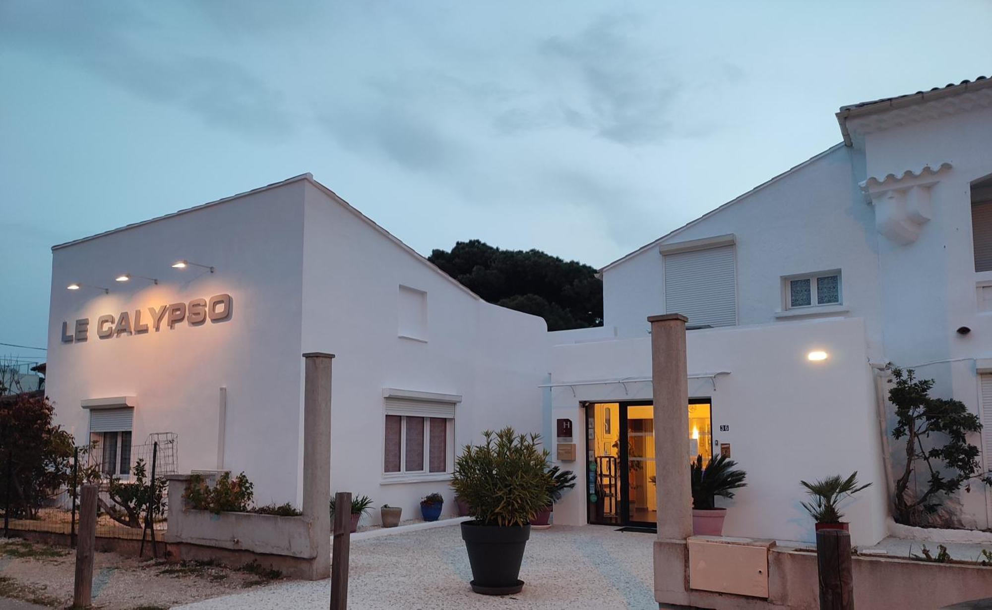 Hotel Le Calypso Hyeres Luaran gambar
