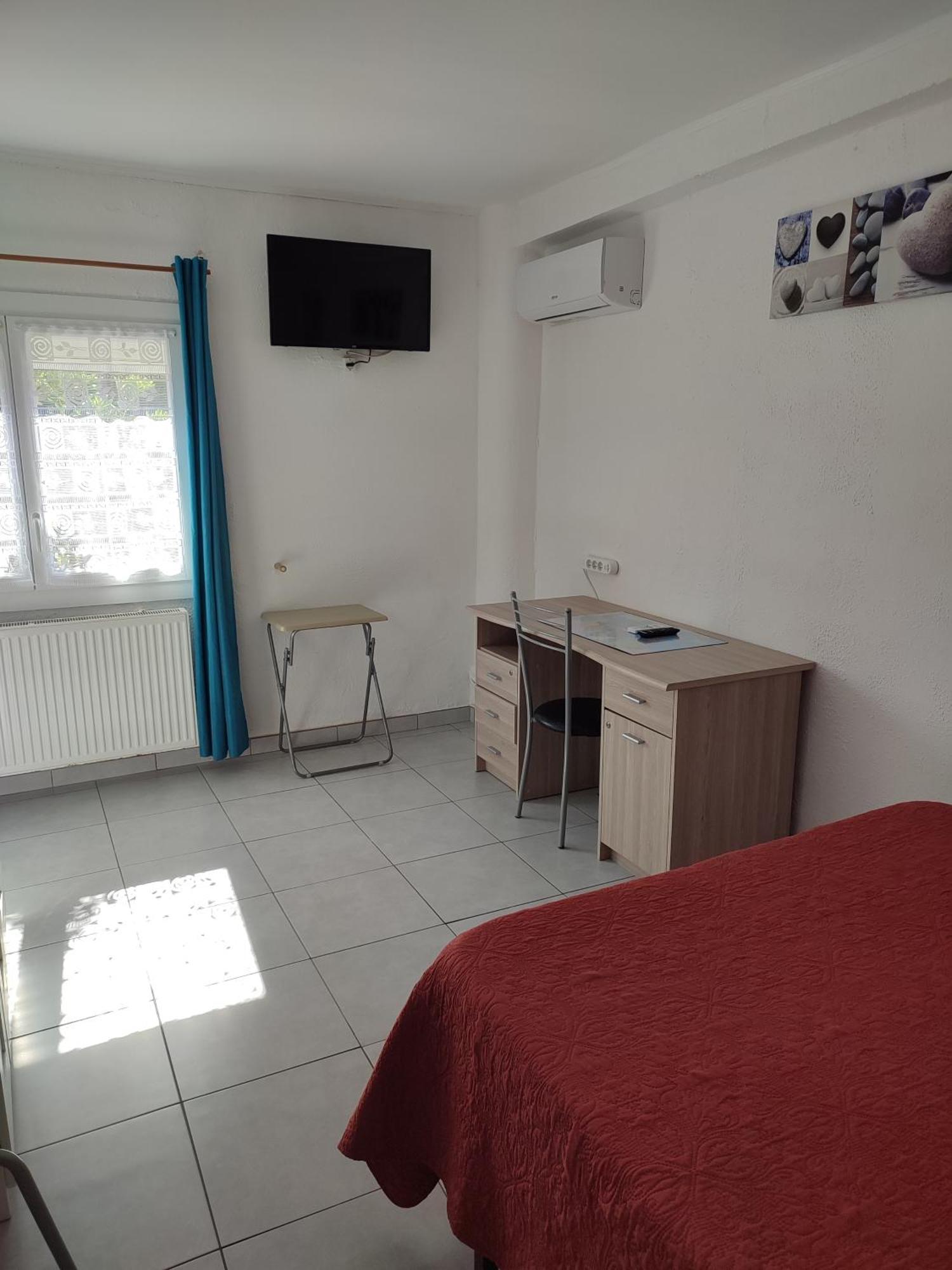 Hotel Le Calypso Hyeres Luaran gambar