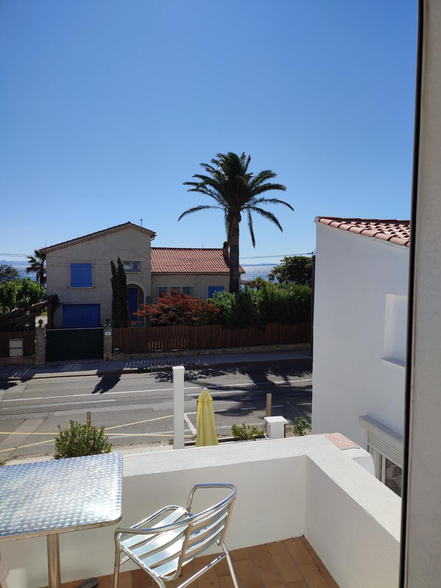 Hotel Le Calypso Hyeres Luaran gambar